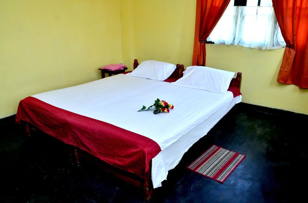 Hotel The Garden Rest Kandy Habitación foto